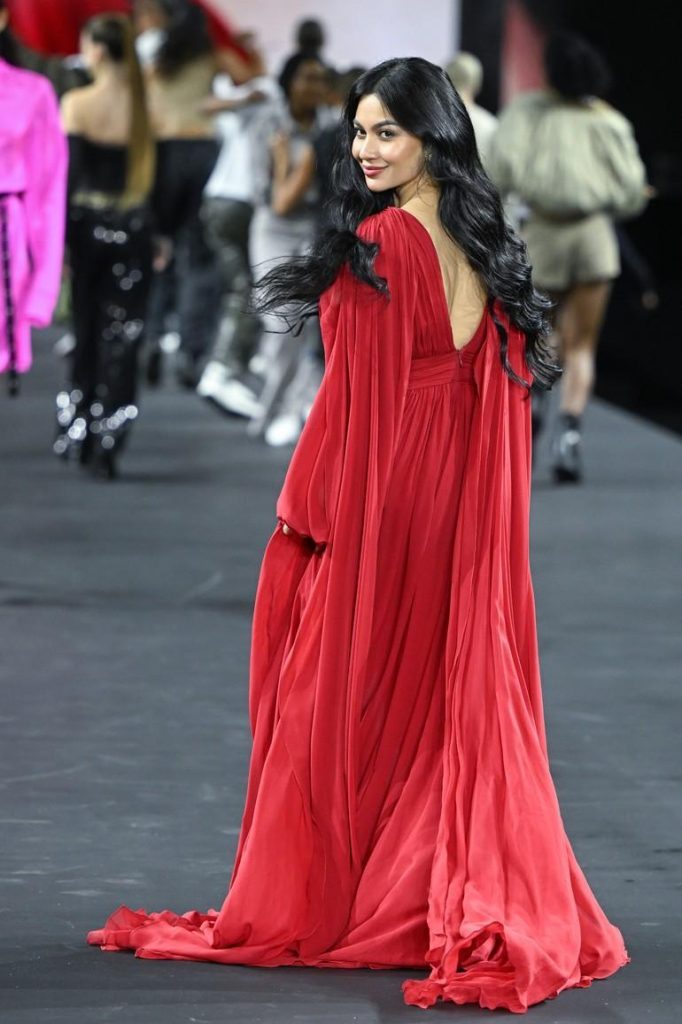 foto ariel tatum di paris fashion week 3 - kanalmu